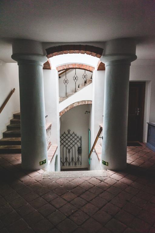 Hotel U Ceske Koruny Hradec Králové Exteriör bild