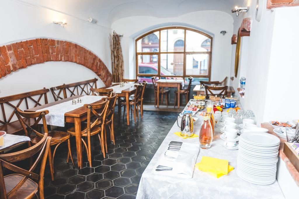 Hotel U Ceske Koruny Hradec Králové Exteriör bild