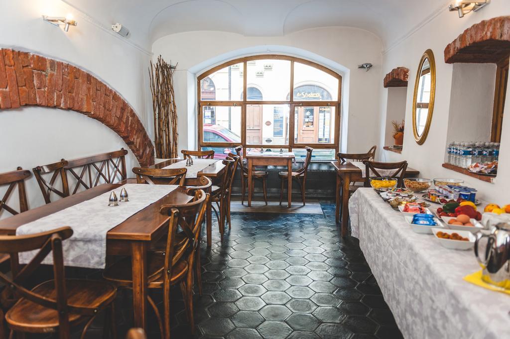 Hotel U Ceske Koruny Hradec Králové Exteriör bild