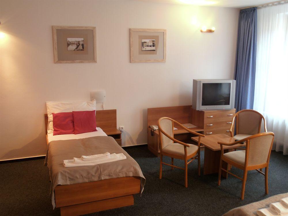 Hotel U Ceske Koruny Hradec Králové Exteriör bild