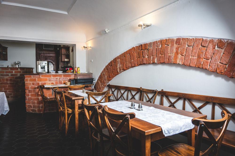 Hotel U Ceske Koruny Hradec Králové Exteriör bild