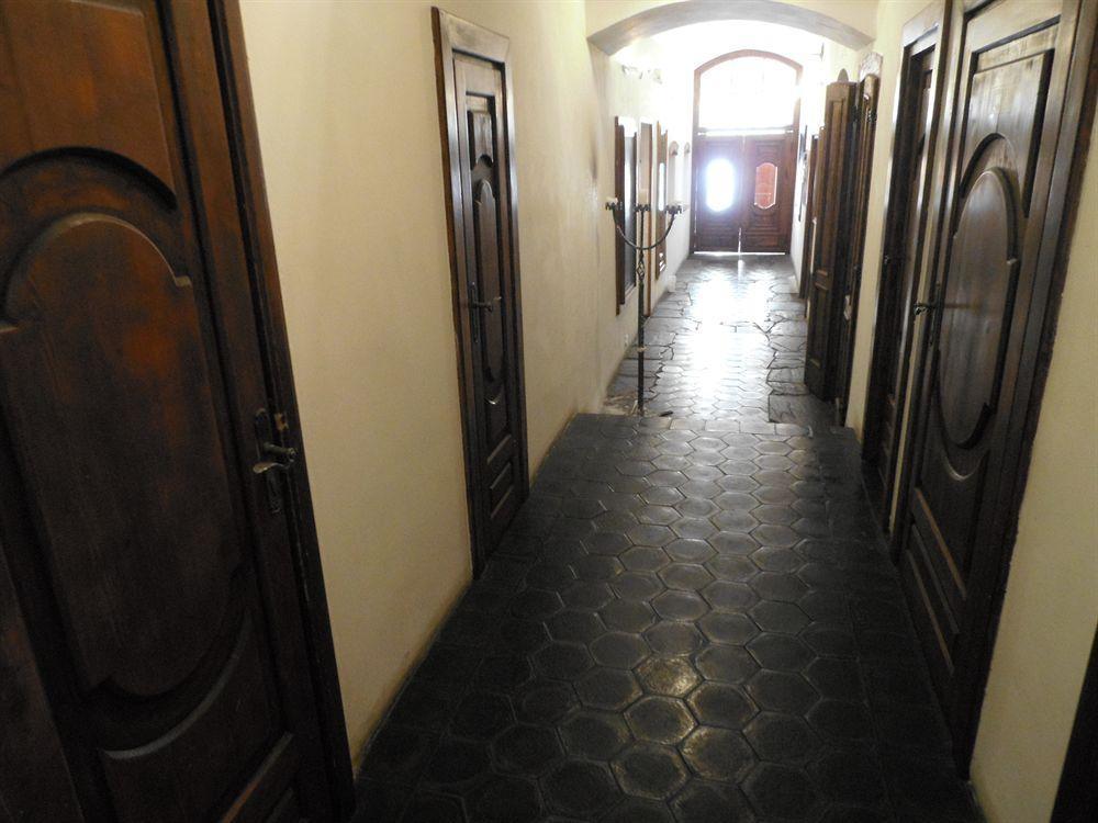 Hotel U Ceske Koruny Hradec Králové Exteriör bild