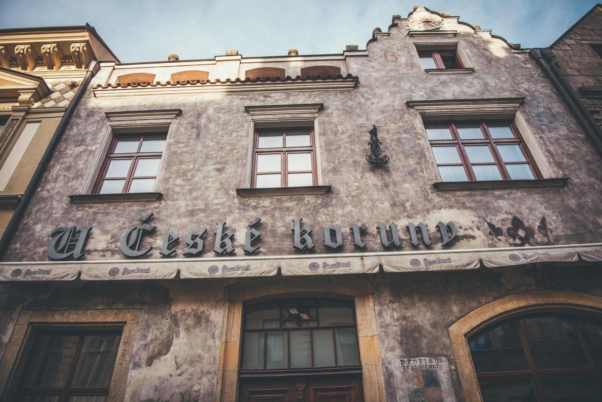 Hotel U Ceske Koruny Hradec Králové Exteriör bild