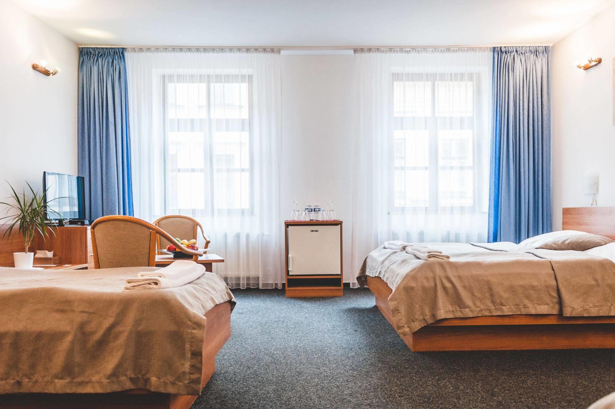 Hotel U Ceske Koruny Hradec Králové Exteriör bild